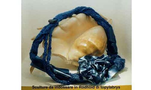 topylabrys Sculture da indossare collana