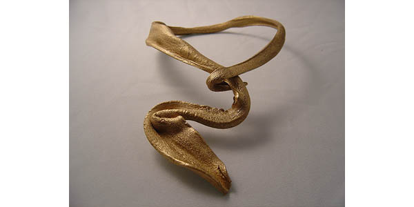 topylabrys Sculture da indossare collana oro 11